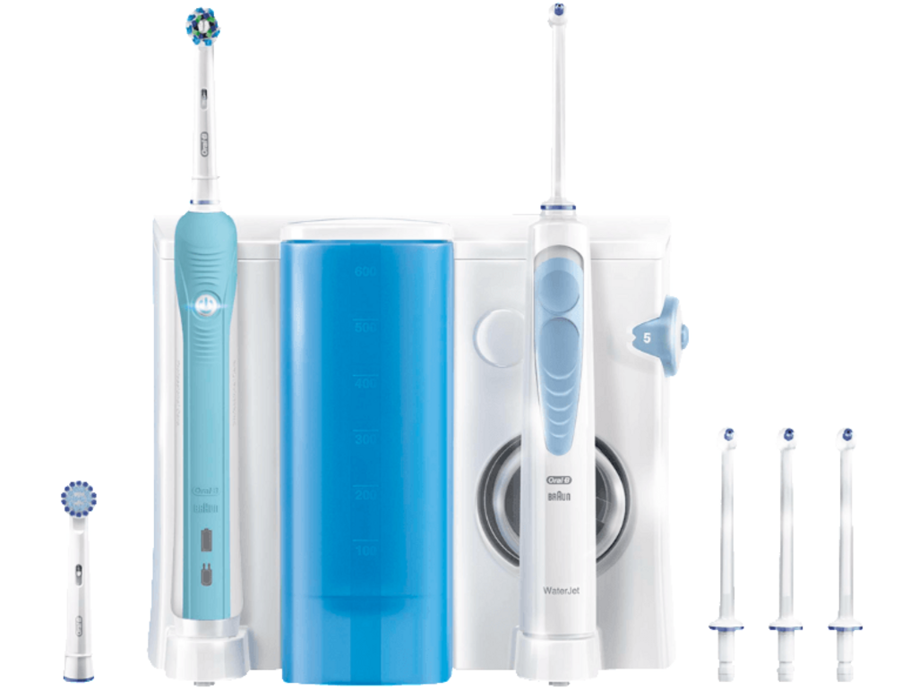 Das Mundpflegecenter „Center Smart 5“ von Oral-B reinigt gründlich und massiert das Zahnfleisch.