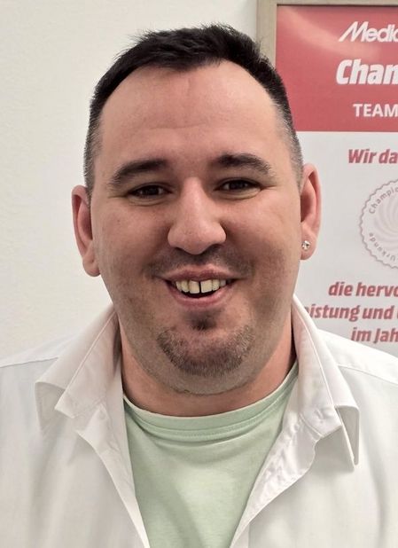 Profi bei Drohnen-Regeln: Srdjan Cirkovic, Fachberater bei MediaMarkt Wörgl