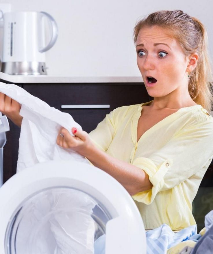 Fettige Flecken, Ölspuren: Tipps, wenn die Wäsche nicht richtig sauber wird.
