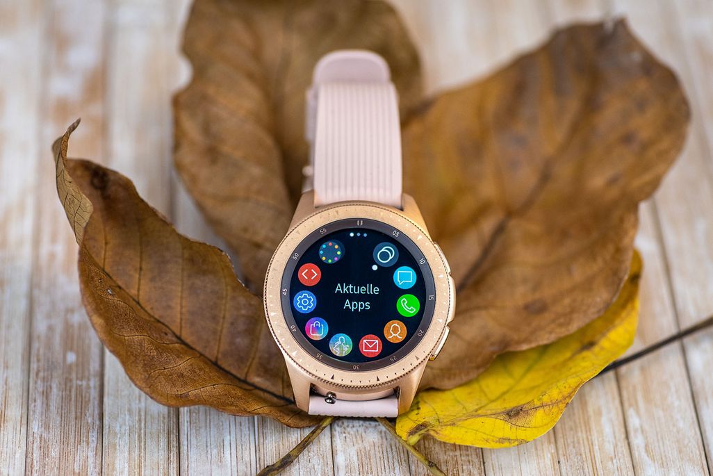 Die Smartwatch macht sich toll als Geschenk.