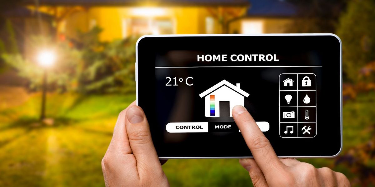Die Steuerung im Smart Home erfolgt per App.