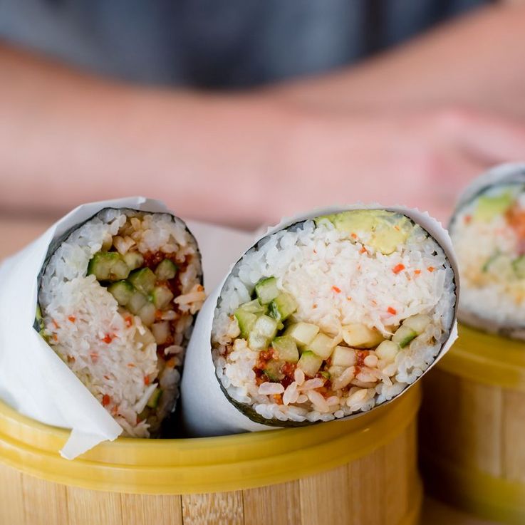 Sushi-Burritos sind das Vorzeigebeispiel gesunder Fusionsküche.