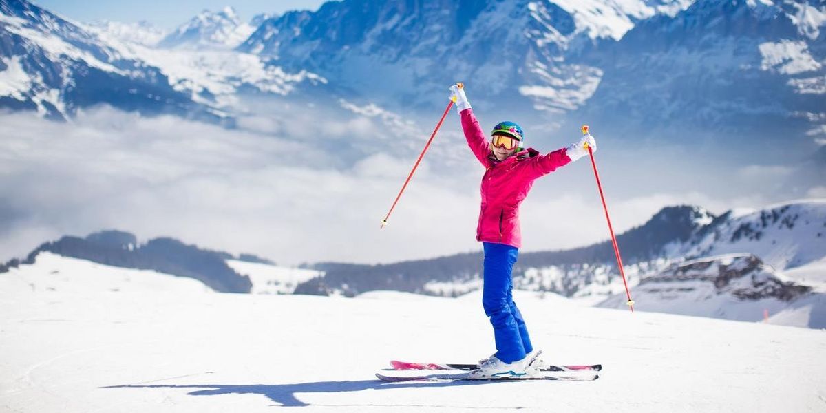 Winterjacken und Ski-Kleidung richtig waschen: So geht’s!