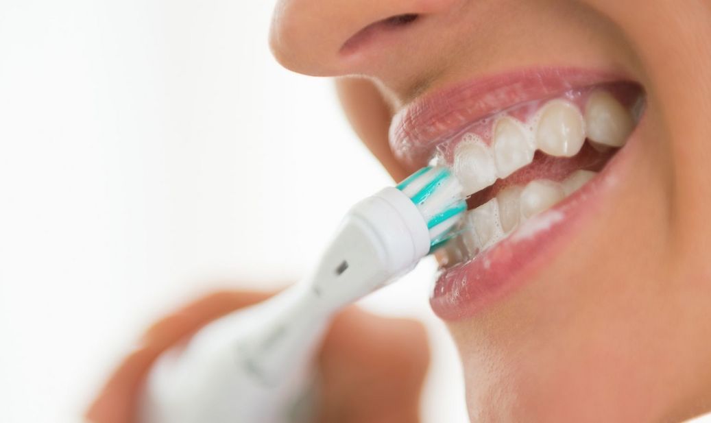 Richtig Zähneputzen: Die optimale Zahnbürste sorgt in der Folge auch für gesunde Zähne.