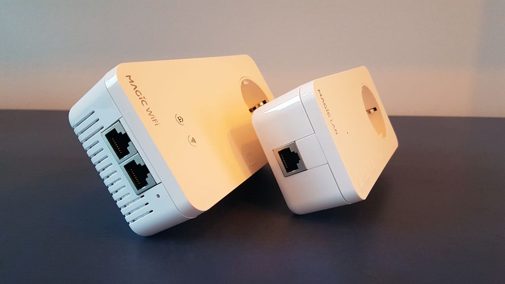 Man kann wahlweise via LAN-Kabel oder WLAN mit dem Adapter verbinden.