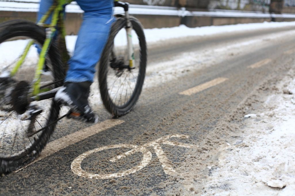 Mit dem E-Bike durch den Winter: 3 Tipps für sicheren Fahrspaß.