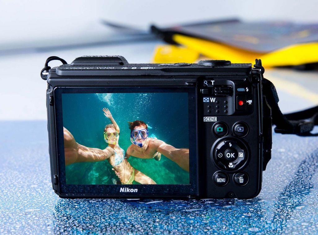Der integrierte Belichtungs-Messwertspeicher sorgt dafür, dass die Unterwasser-Videos in 4K- bzw. UHD 30p-Qualität auch optimal belichtet sind. 