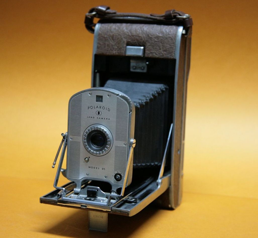 Polaroid: 1947 wurde die erste Sofortbildkamera vorgestellt. 