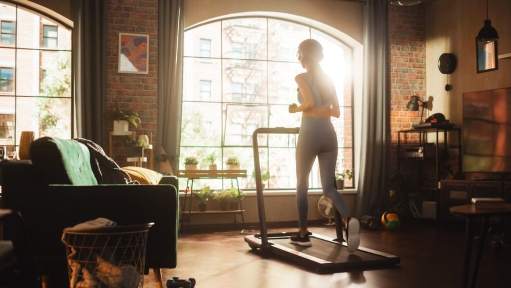 Laufbänder sind generell auch gut für die Indoor-Fitness.