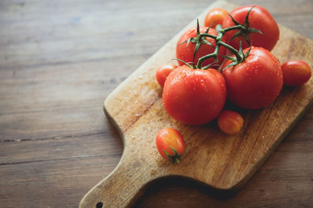 Tomaten sind aromatischer, wenn sie bei Raumtemperatur gelagert werden.