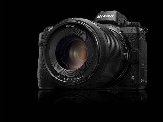 Nikon stellt mit der „Z6“ eine spiegellose Vollformatkamera vor. 