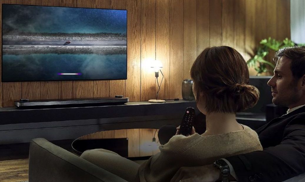 LG stellt auf der CES TV-Gerät mit künstlicher Intelligenz vor.