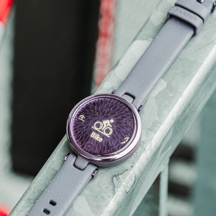 Die Smartwatch „Lily“ von Garmin. 