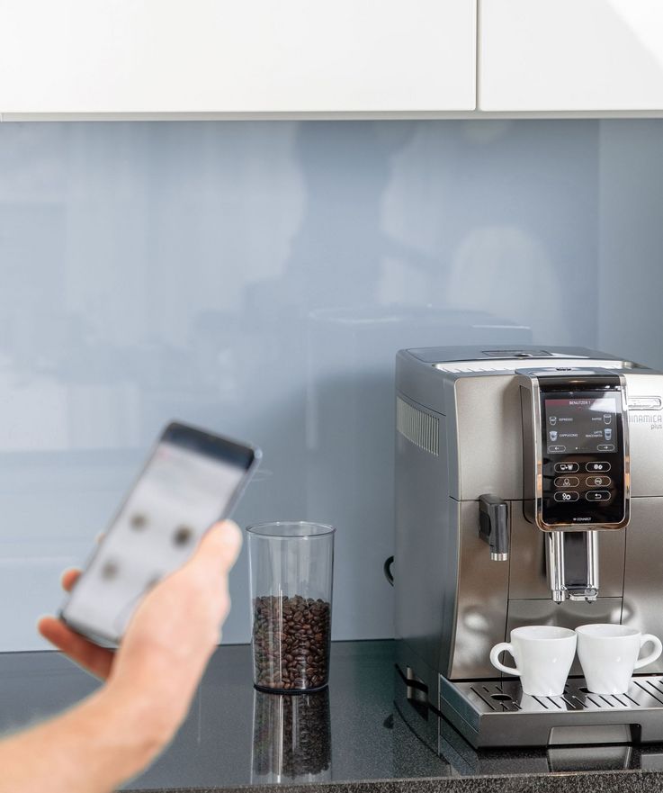 Die Kaffeemaschine „Dinamica Plus“ von De’Longhi.