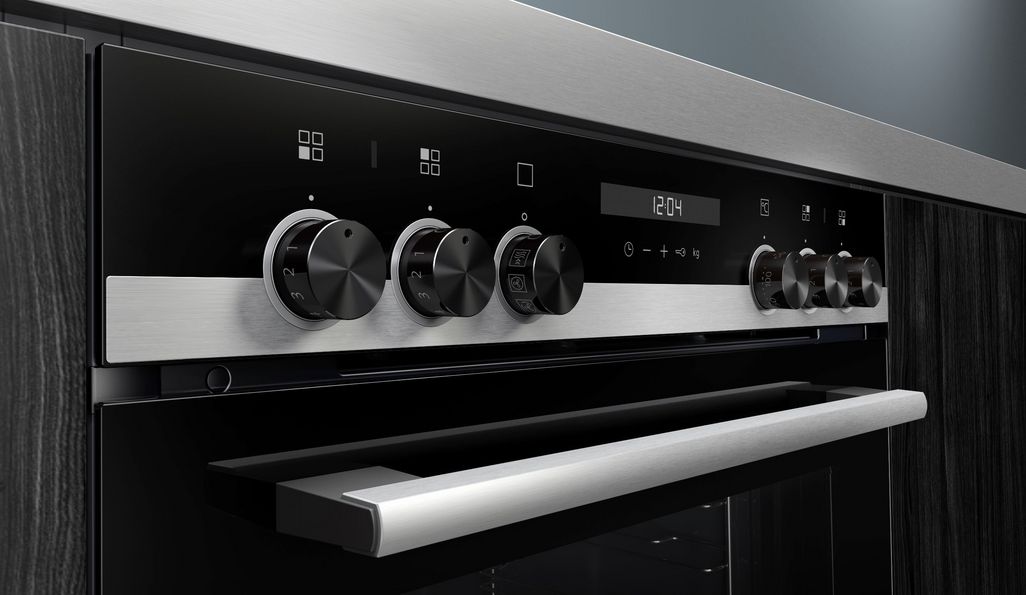 Smarte Küche: Die Siemens iQ500-Serie kann dank „Home Connect“-App auch mit Alexa bedient werden.
