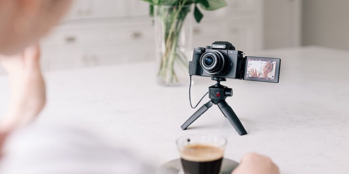 Die „Panasonic Lumix G110“ ist eine Kamera für leidenschaftliche Fotografen, Instagrammer und Vlogger.