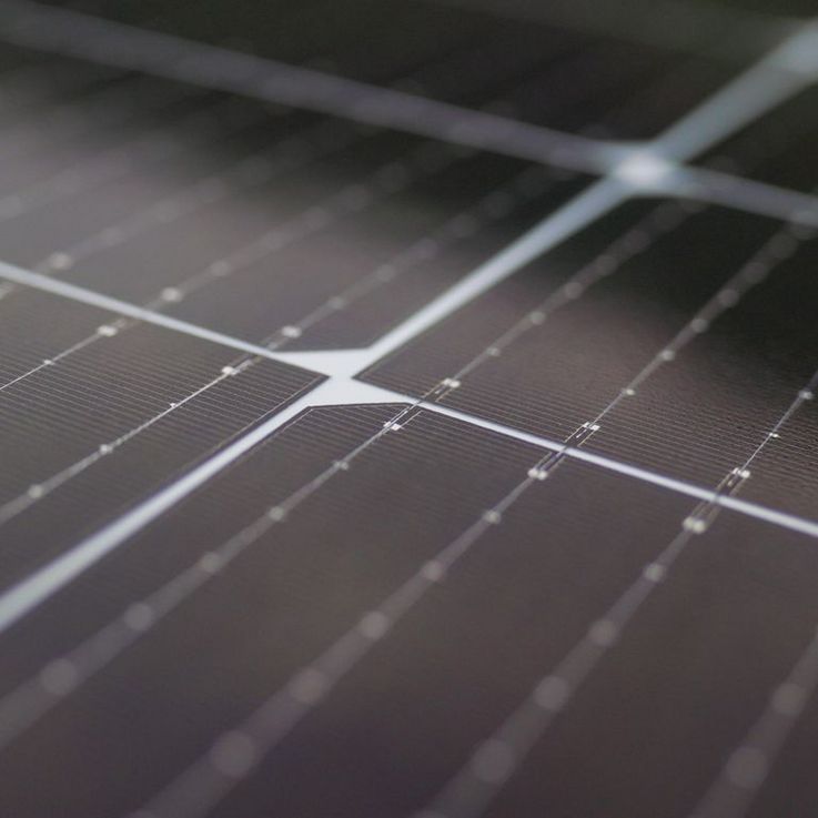 Auf jeden Fall Solargeräte: Nahaufnahme einer Solarbatterie