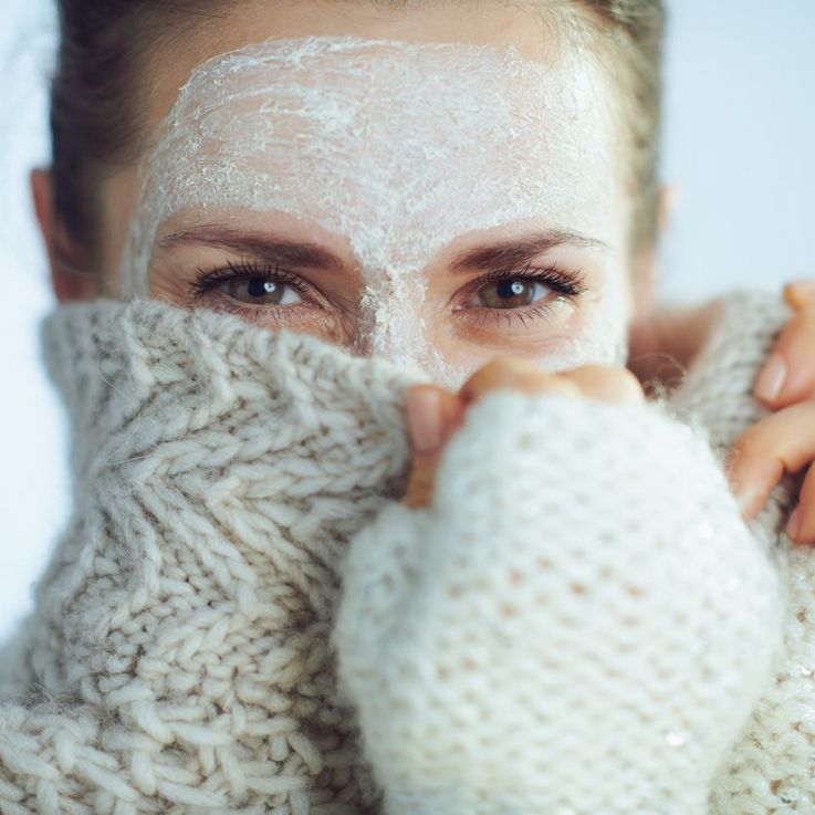 Hautirritationen im Winter können mit Beauty-Tools gemildert werden.