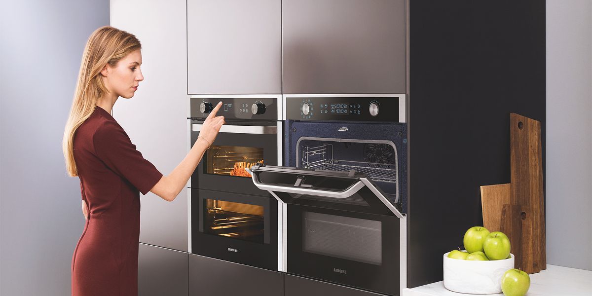 Der neue „Dual Cook Flex“-Ofen von Samsung hat einen teilbaren Garraum.