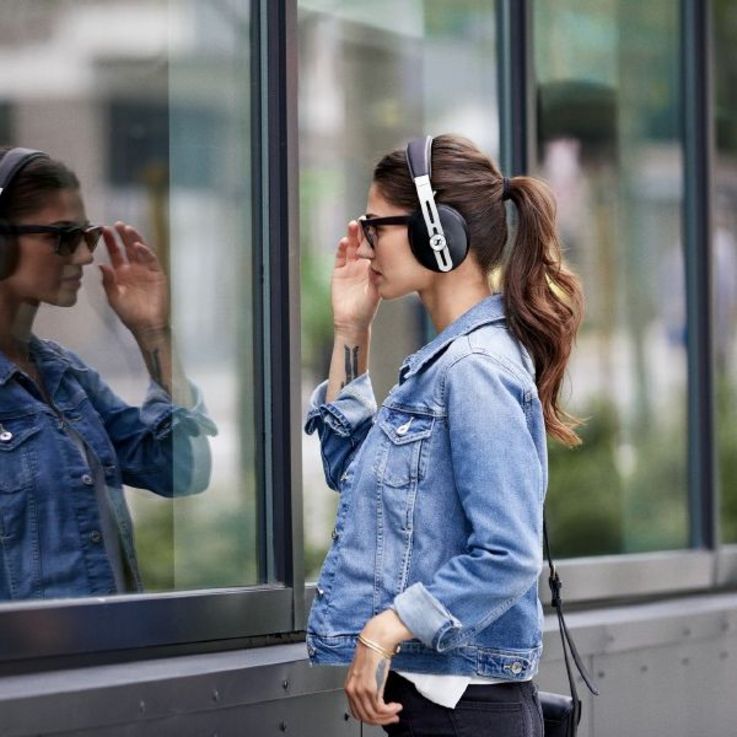 Sennheiser Momentum Wireless: „Smart Pause“- und „Transparent Hearing“-Feature