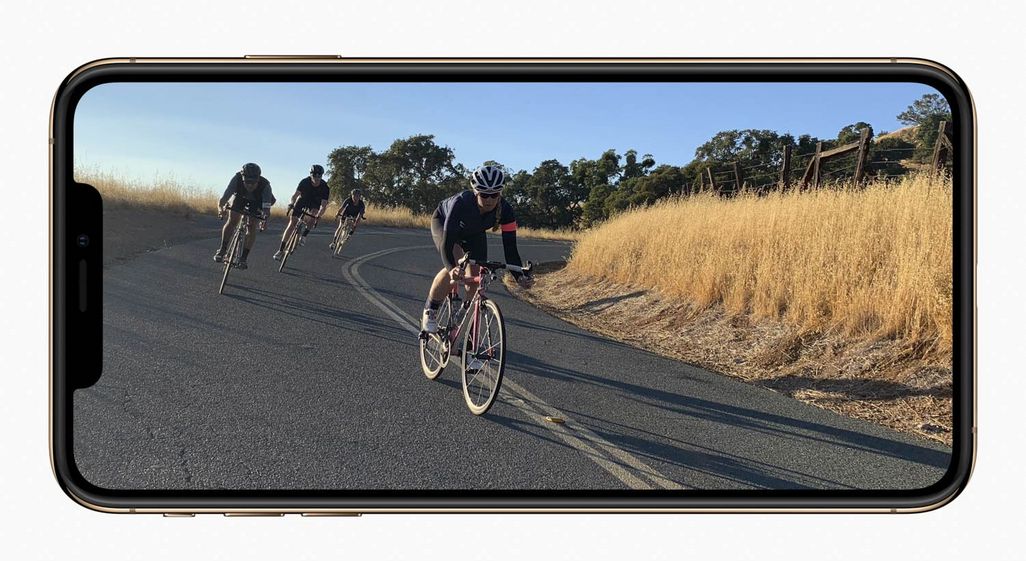 Super Retina nennt Apple die neuen in zwei Größen verfügbaren OLED Displays.
