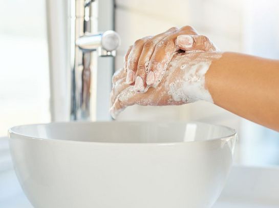 Die richtige Pflege für trockene Hände 