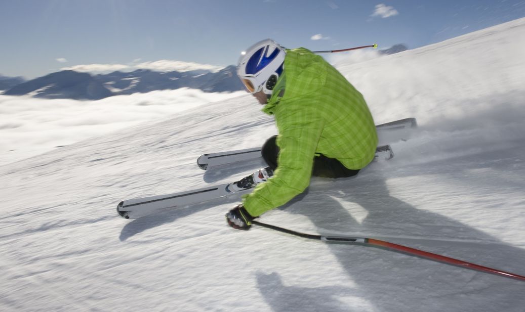 Skiläufer bei der Wengen-Abfahrt