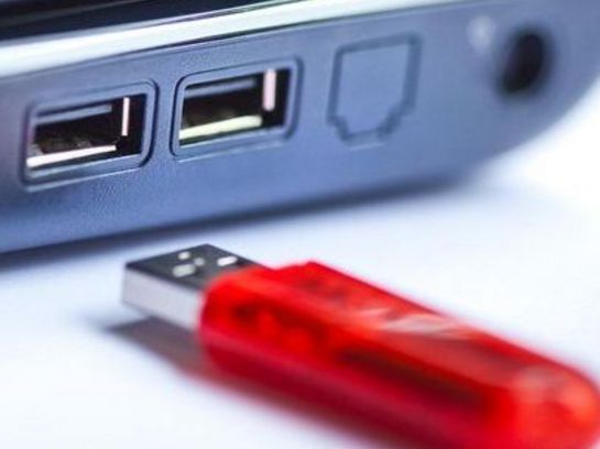 Vor allem die Entwicklung der USB-Sticks zum schnellen und sicheren Datentransport hat die Dominanz des USB manifestiert.