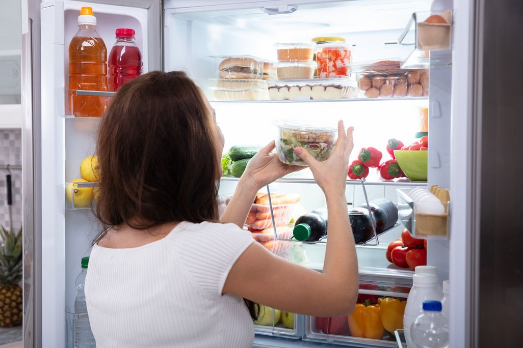 Verstauen Sie Ihren Einkauf schnell im Kühlschrank.