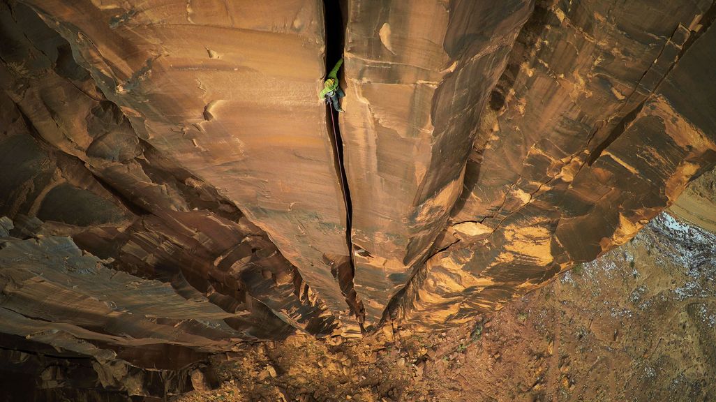 Kategorie Sport & Abenteuer 1. Platz: Kletterer auf dem „Moab Rock“ in Utah, USA von Maxseigal.