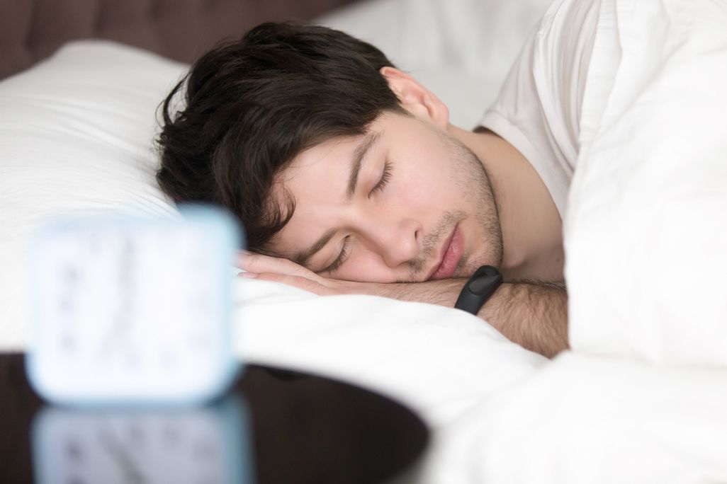 Schlaftracking mittels Wearable lässt dank wissenschaftlicher Erkenntnisse Rückschlüsse auf die Schlafqualität zu.