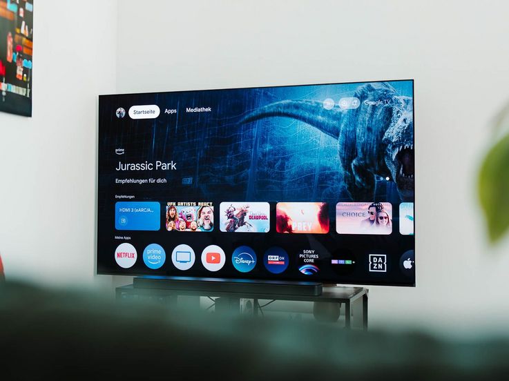 Der Sony Bravia 8 verfügt nicht nur über brillante Farben und starke Kontraste sondern darüber hinaus auch über einen kinoreifen Klang. 