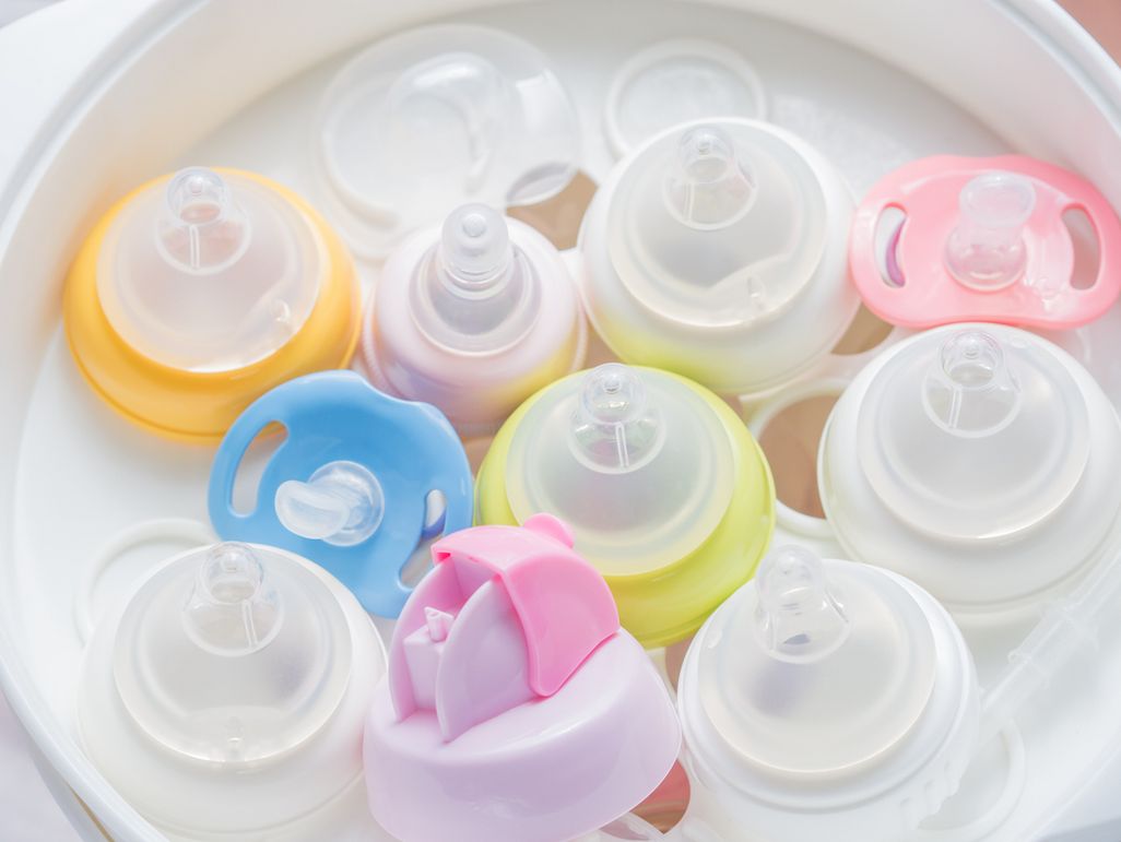Das richtige Spülprogramm für Babyflaschen. 