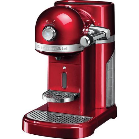 Die KitchenAid Artisan Nespressomaschine 5KES0503: Das kräftige Rot und der zubereitete Kaffee sind Muntermacher.