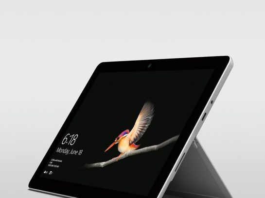 Microsoft präsentiert seinen Tablet-PC „Surface Go“.